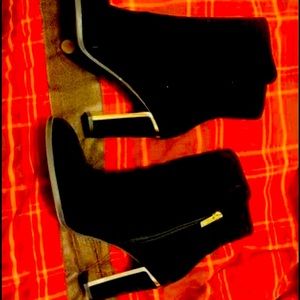 Black heel brothers size 9
